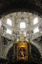 Mexico, Puebla, Baroque Capilla del Rosario or Rosary Chapel in the Church of Santo Domingo with ornate interior decorated with gold leaf and onyx.