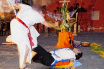 Mexico, Bajio, Guanajuato, Street theatre performance during the Cervantino cultural festival.