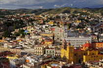Mexico, Bajio, Guanajuato, Cityscape from panoramic viewpoint.