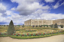 France, Ile de France, Versailles, The South Parterre with the palace behind.