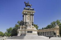 Spain, Madrid, Monument to King Alfonso XII in Parque El Buen Retiro.