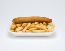 Food, Cooked, Meat, Single fried pork sausage and potato chips in an insulated polystyrene foam tray on a white background.