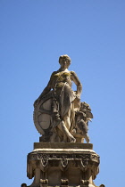 Spain, Catalonia, Barcelona, Stataue at the entrance ot Parc de la Ciutadella.
