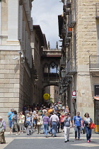 Spain, Catalonia, Barcelona, Pont dels Sospirs or Bridge of Sighs in the Gothic Quarter.