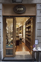 Spain, Catalonia, Barcelona, Sabon natural cosmetics shop in the Gothic Quarter.