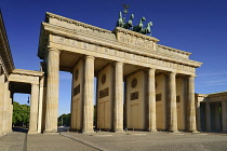 Germany, Berlin, Brandenburg Gate from the east side.