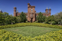 USA, Washington DC, National Mall, Smithsonian Castle, Tourist Information Centre for Smithsonian Museums.