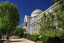 USA, Washington DC, National Mall, Smithsonian National Museum of Natural History, Exterior view.