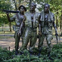 USA, Washington DC, National Mall, Vietnam Veterans Memorial, The Three Soldiers or Three Servicemen Statue.