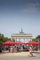 Germany, Berlin, Mitte, Brandenburg Gate in Pariser Platz.