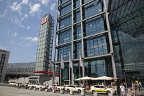 Germany, Berlin, Mitte, Hauptbahnhof steel and glass train station designed by Meinhard von Gerkan.