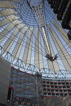 Germany, Berlin, Mitte, Potsdamer Platz, The Sony Centre interior with steel and glass canopy roof designed by Helmut Jahn