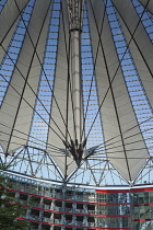 Germany, Berlin, Mitte, Potsdamer Platz, The Sony Centre interior with steel and glass canopy roof designed by Helmut Jahn