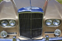 Transport, Cars, Old, Classic car show, Radiator grill of a Bentley.