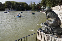 Spain, Madrid, The boating lake from the monument to Alfonso XII at the Retiro.