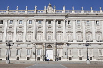 Spain, Madrid, exterior of the Palacio Real.