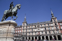 Spain, Madrid, Statue of King Philip III on horseback, Plaza Mayor.