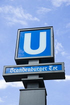 Germany, Berlin, Mitte, blue U-Bahn undergound sign at Brandenburger Tor, Brandenburg Gate.