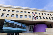 Germany, Berlin, Mitte, front of The British Embassy with Union flag on Wilhelmstrasse by architects Michael Wilford and Partners.