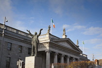 Ireland, Dublin, O'Connell Street, Statue of Jim Larkin outside the GPO.