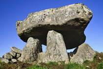 Ireland, County Sligo, Tawnatruffaun, Portal Tomb.