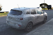 Transport, Road, Cars, Renault Kadjar in camouflage during road testing.