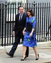 General Election 2015 David and Samantha Cameron on the steps of number ten Downing Street.    Photo Sean Aidan    08/05/15