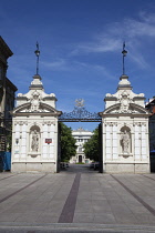 Poland, Warsaw, Old Town, Krakowskie Przedmiescie, Entrance gate to the old University.
