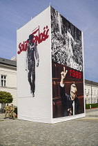 Poland, Warsaw,  Ul Krakowskie Przedmiescie or The Royal Way, Solidarity hoarding at Presidential Palace with soldiers on guard.