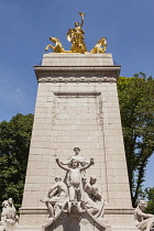 USA, New York City, Manhattan, Maine Monument, outside Merchant's Gate, Central Park.