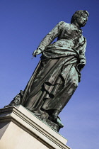 Austria, Salzburg, Mozartplatz, Wolfgang Amadeus Mozart statue.