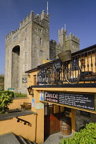 Ireland, County Clare, Bunratty Castle and Durty Nelly's Pub and Restaurant.