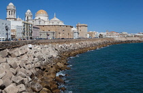 Spain, Andalucia, Cadiz, Cathedral seen from the seafront.