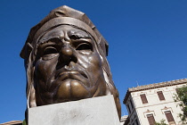 Spain, Andalucia, Granada, Bust of Gonzalo Fernández de Córdoba on Avenida de la Constitucion.