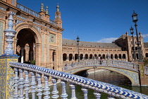 Spain, Andalucia, Seville, Plaza de Espana.