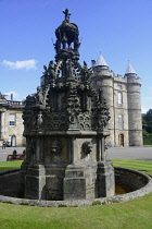 Scotland, Edinburgh, Palace of Holyroodhouse, Victorian forecourt fountain.