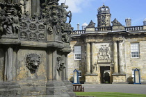 Scotland, Edinburgh, Palace of Holyroodhouse, Palace entrance.