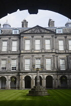 Scotland, Edinburgh, Palace of Holyroodhouse, interior courtyard.