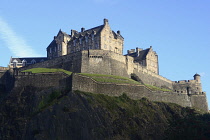 Scotland, Edinburgh, Princes Street gardens, Edinburgh Castle from West Princes Street gardens.