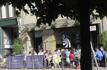 Scotland, Glasgow, Merchant City, outdoor cafe at the Brunswick Hotel, Brunswick Street.