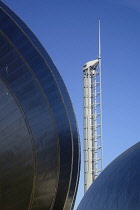 Scotland, Glasgow, The Clyde, Glasgow Tower seen between IMAX and Glasgow Science Centre.