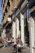 Scotland, Glasgow, West End, Byres Road, cafes and outdoor eating.