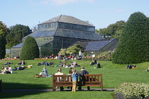 Scotland, Glasgow, West End, Botanic Gardens, gardens & glasshouses.