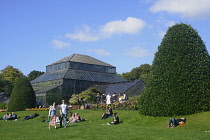 Scotland, Glasgow, West End, Botanic Gardens, gardens & glasshouses.