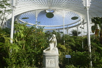 Scotland, Glasgow, West End, Botanic Gardens, the Kibble Palace, statue of Eve by Scipio Todalini.