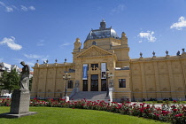 Croatia, Zagreb, Old town, Park Josipa Jurja Strossmayera, Umjetnicki Art pavilion.