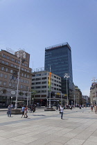 Croatia, Zagreb, Old Town, Ban Jelacic Square with 360 oberservation deck on building roof.