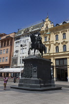 Croatia, Zagreb, Old Town, Ban Jelacic statue in the Square.