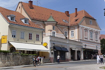 Croatia, Zagreb, Old town, Shops and restaurants near the cathedral.