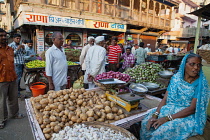 India, Maharashtra, Dhule, Vegetable market in Dhule.